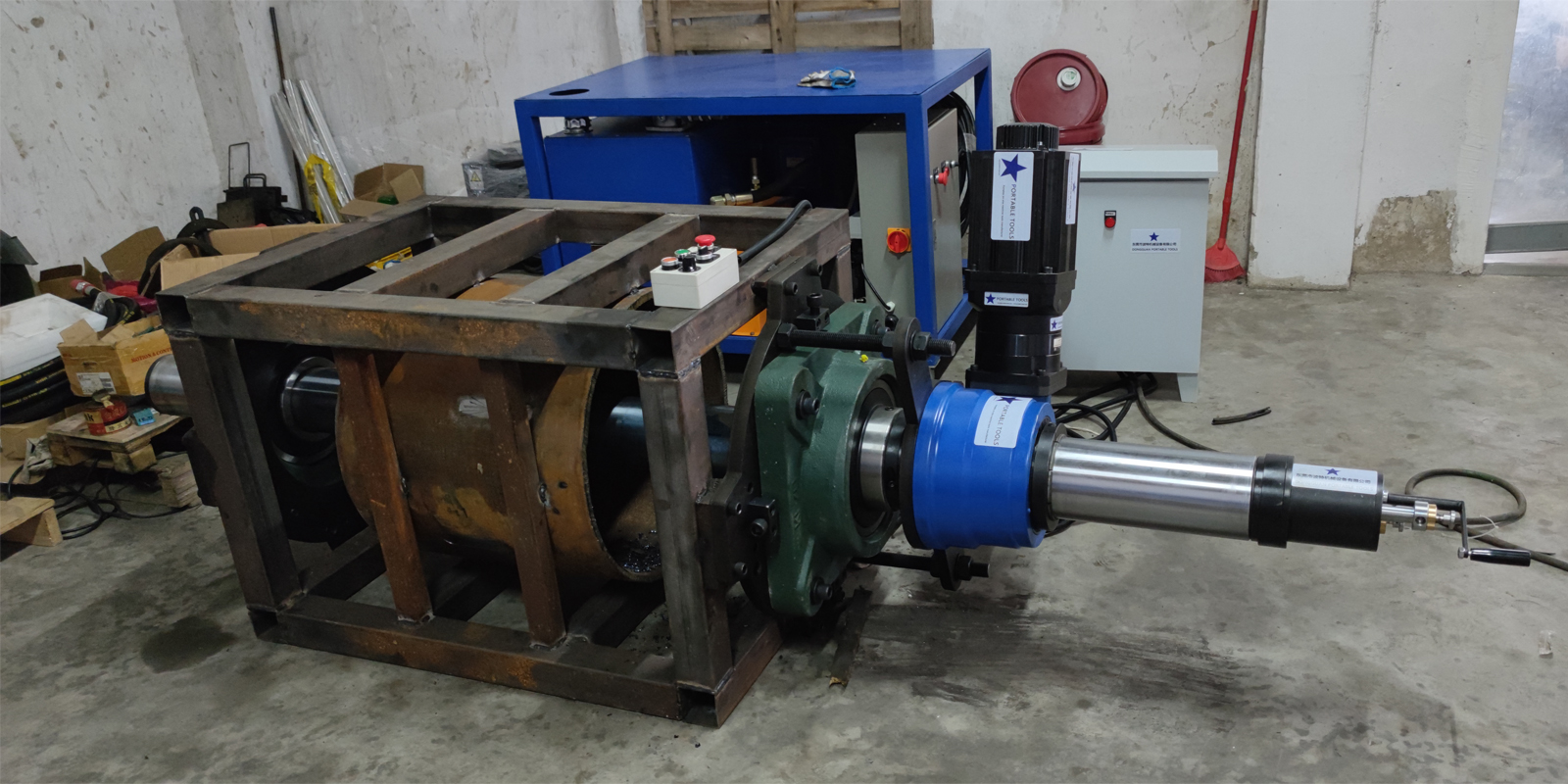 Heavy duty line boring machine for in-situ line boring jobs