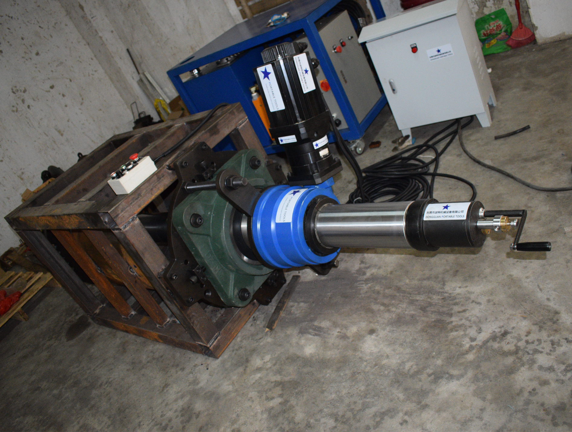 Portable line boring machine sa site machining